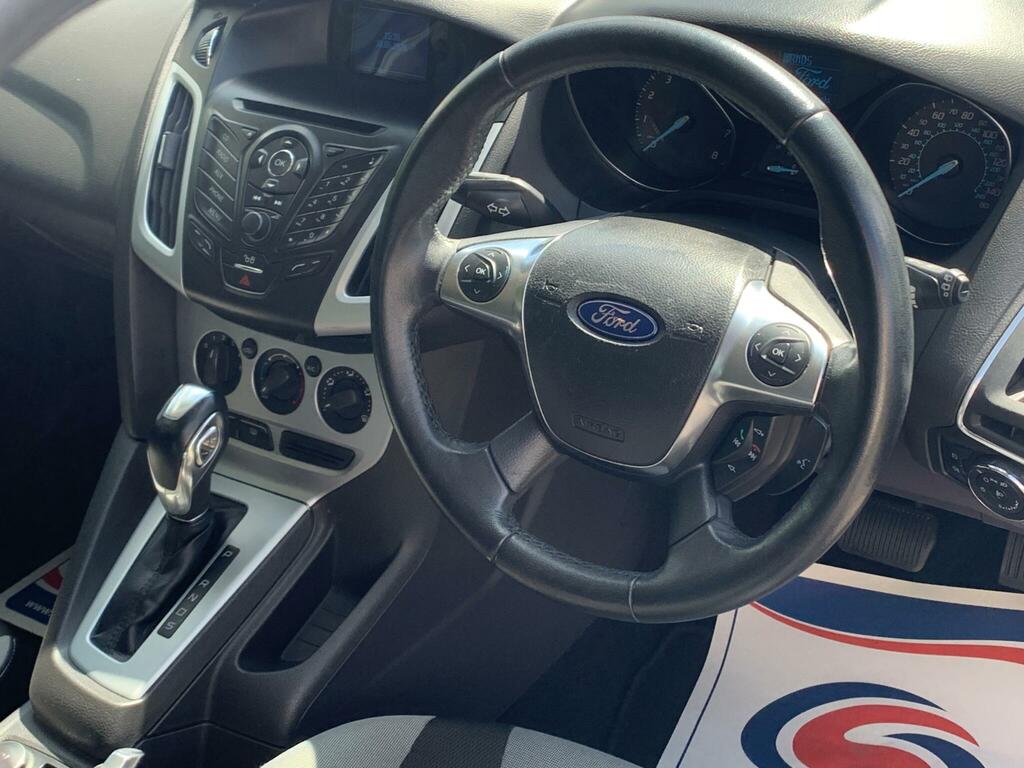 Ford Focus 1.6 Zetec Hatchback Euro 5 125 Grey #22