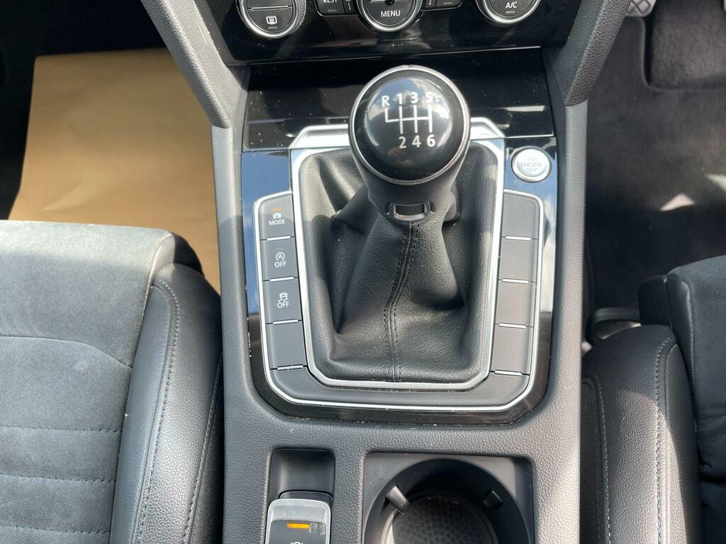 Volkswagen Passat 2.0 Tdi Bluemotion Tech Se Business Estate Die Grey #17