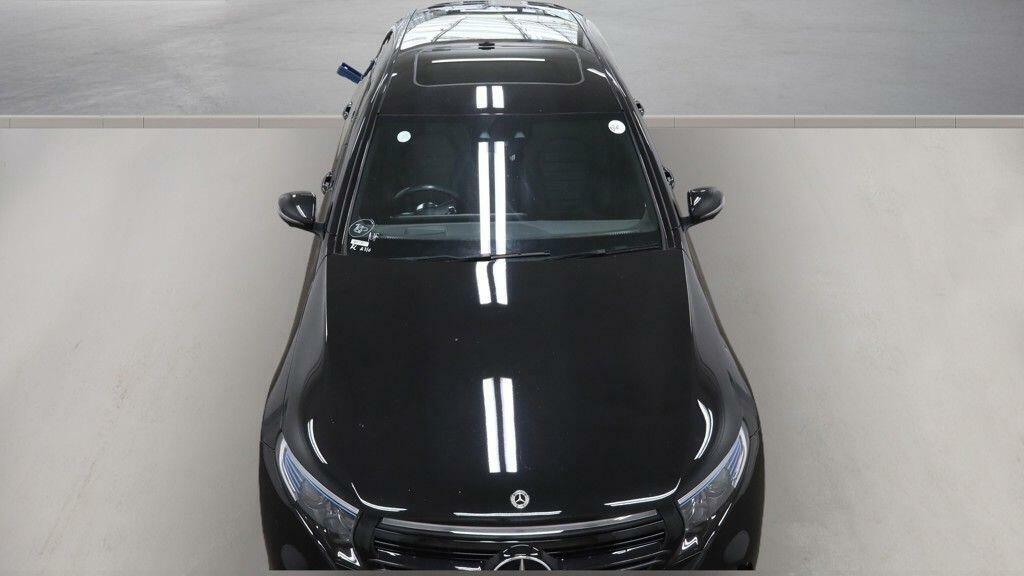 Mercedes-Benz EQC Eqc 400 80Kwh Amg Line Premium Plus 4Matic  #2