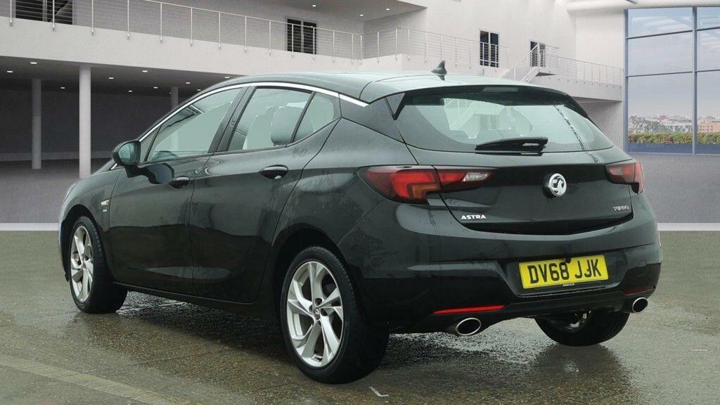 Vauxhall Astra 1.6T 16V 200 Elite Nav Hatchback Red #14
