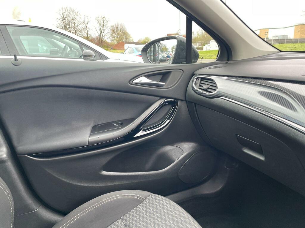 Vauxhall Astra 1.6T 16V 200 Elite Nav Hatchback Red #25