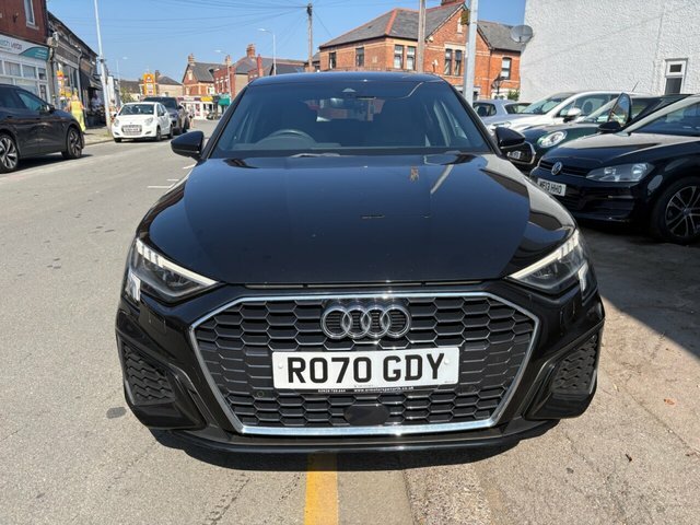 Audi A3 Tfsi 35 S Line RO70GDY Black #3
