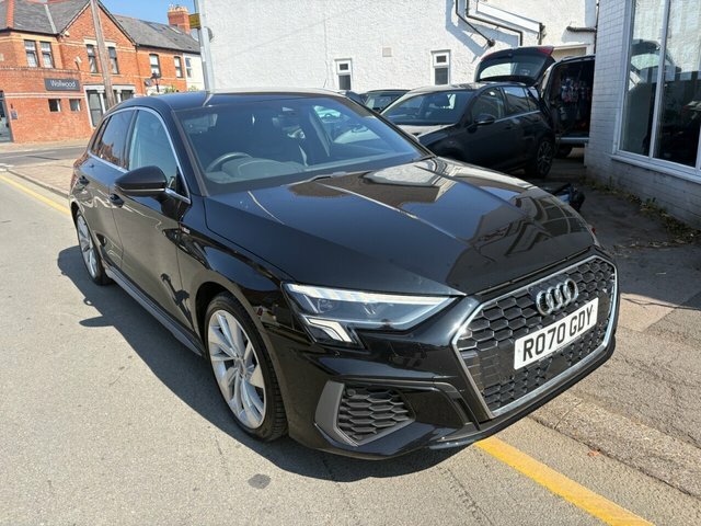 Audi A3 Tfsi 35 S Line RO70GDY Black #2