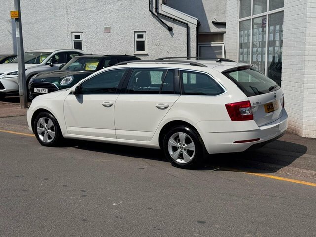 Skoda Octavia Tsi Act Se Technology White #4