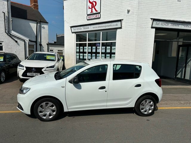 Dacia Sandero Sce Essential Hatchback White