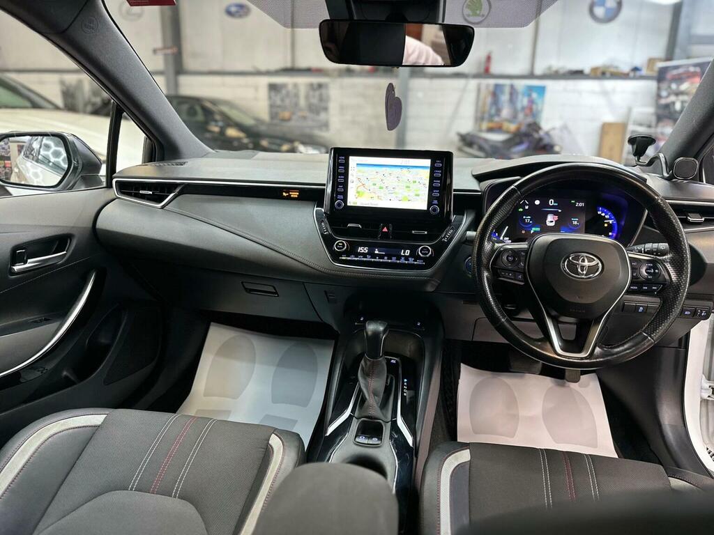 Toyota Corolla 1.8 Vvt-i Hybrid Design Cvt Red #48