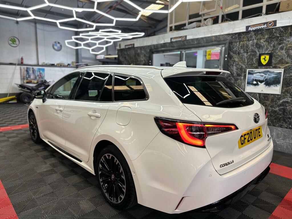 Toyota Corolla 1.8 Vvt-i Hybrid Design Cvt Red #26
