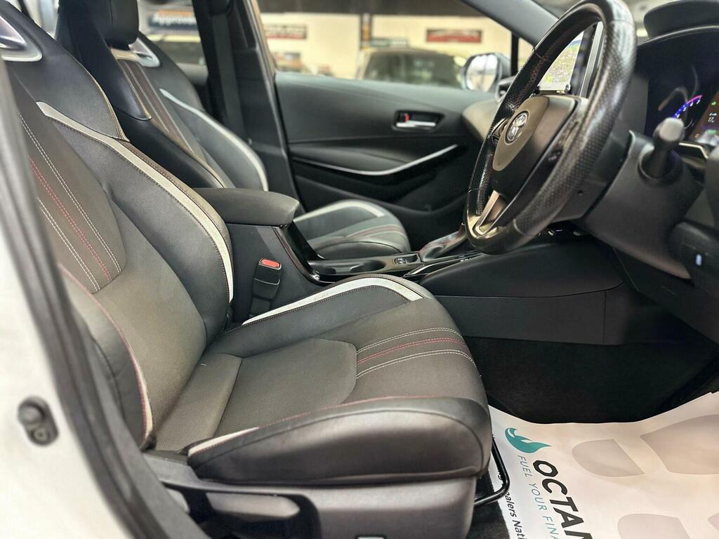 Toyota Corolla 1.8 Vvt-i Hybrid Design Cvt Red #51