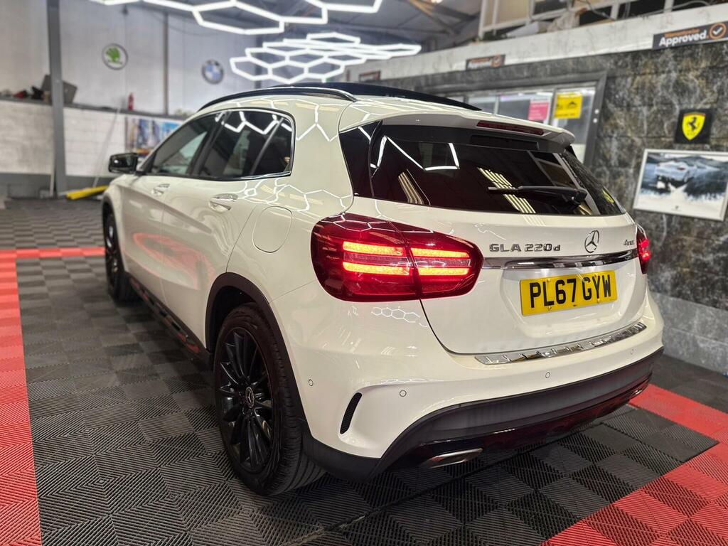 Mercedes-Benz GLA Class 2.1 Gla220d Amg Line Premium Plus 7G-dct 4Matic White #2
