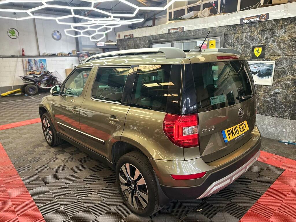 Skoda Yeti Suv Black #29