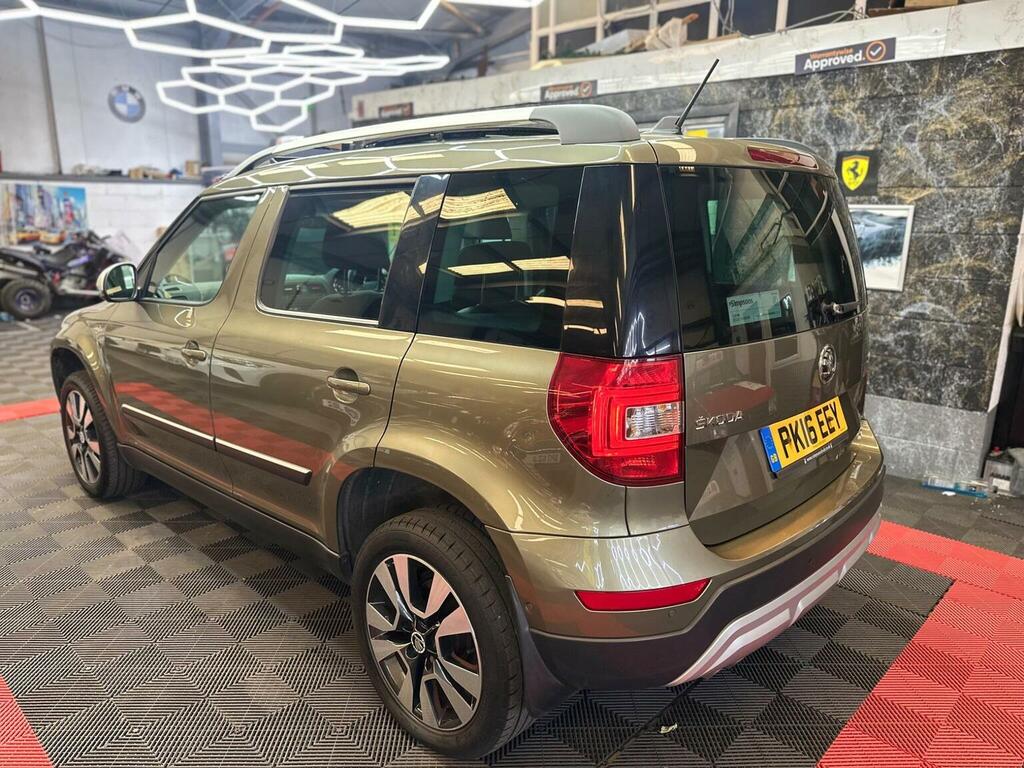 Skoda Yeti Suv Black #27