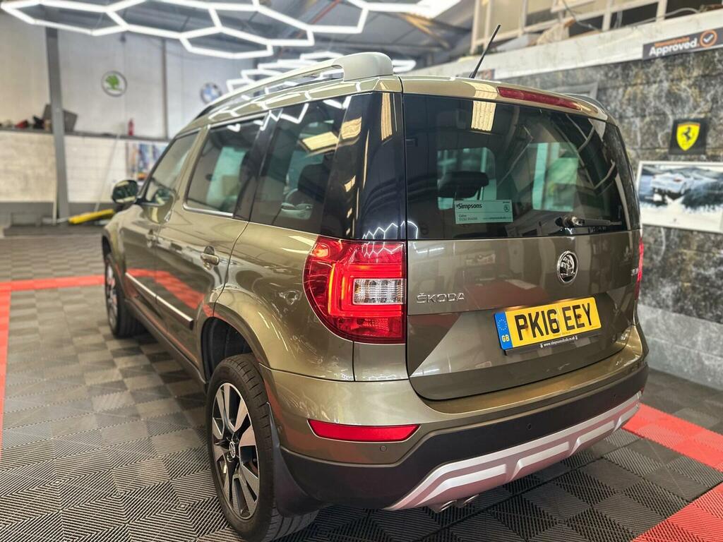 Skoda Yeti Suv Black #28