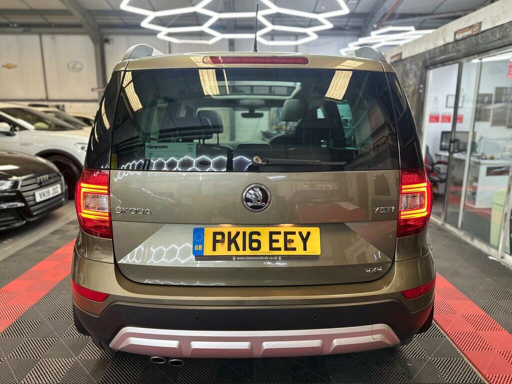 Skoda Yeti Suv Black #35