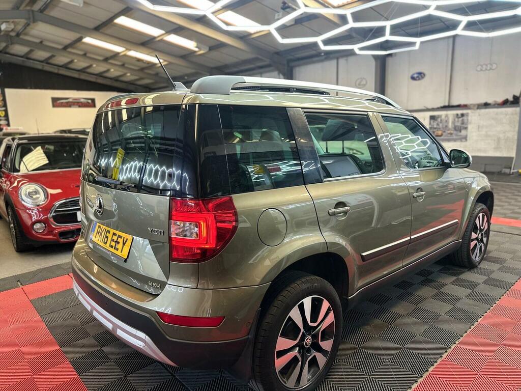 Skoda Yeti Suv Black #36
