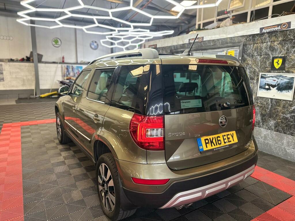Skoda Yeti Suv Black #26