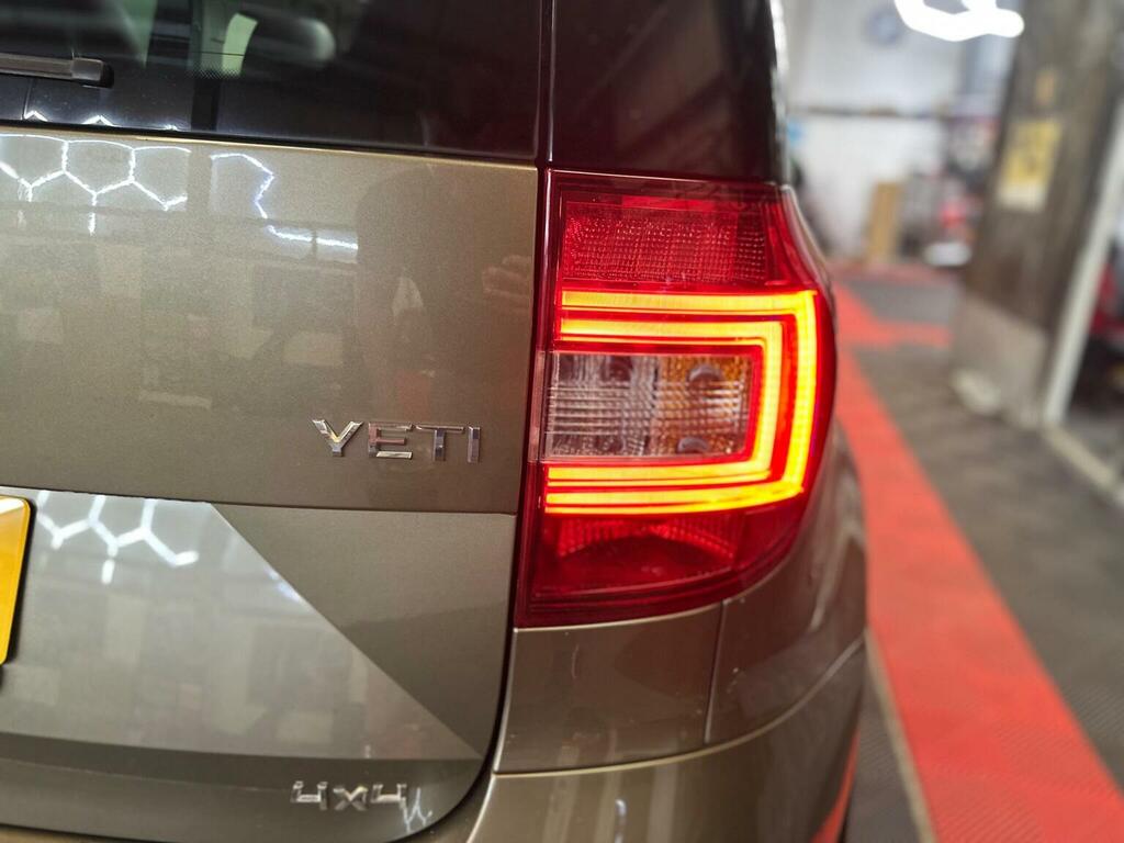 Skoda Yeti Suv Black #69