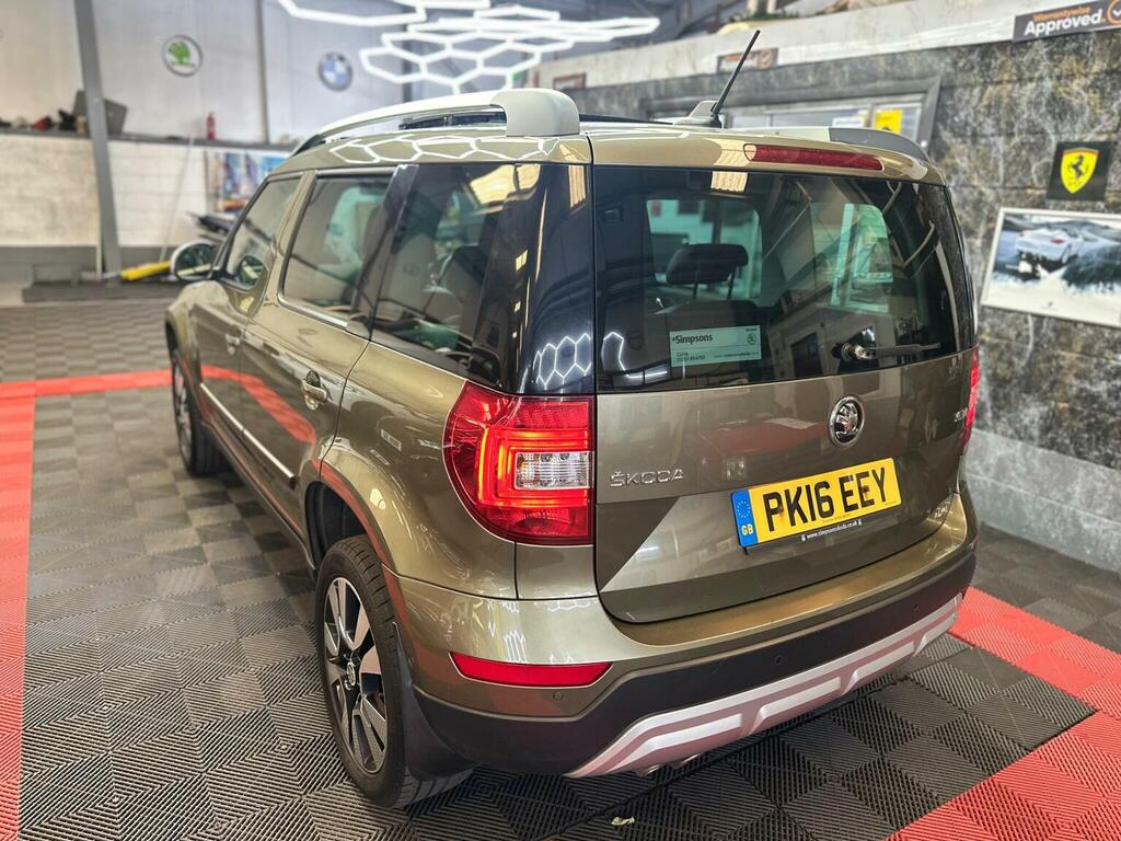 Skoda Yeti Suv Black #30