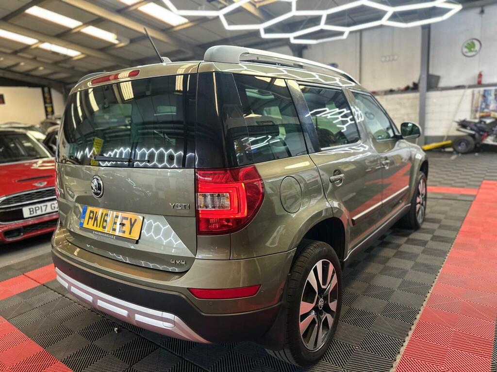 Skoda Yeti Suv Black #41