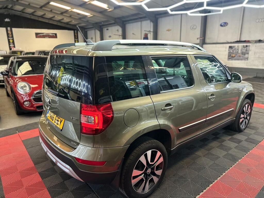 Skoda Yeti Suv Black #42