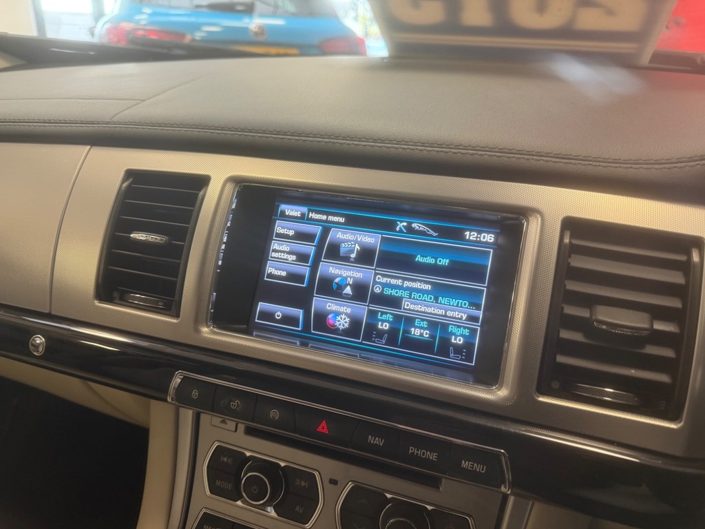 Jaguar XF 3.0D V6 S Premium Luxury Start Stop Red #3