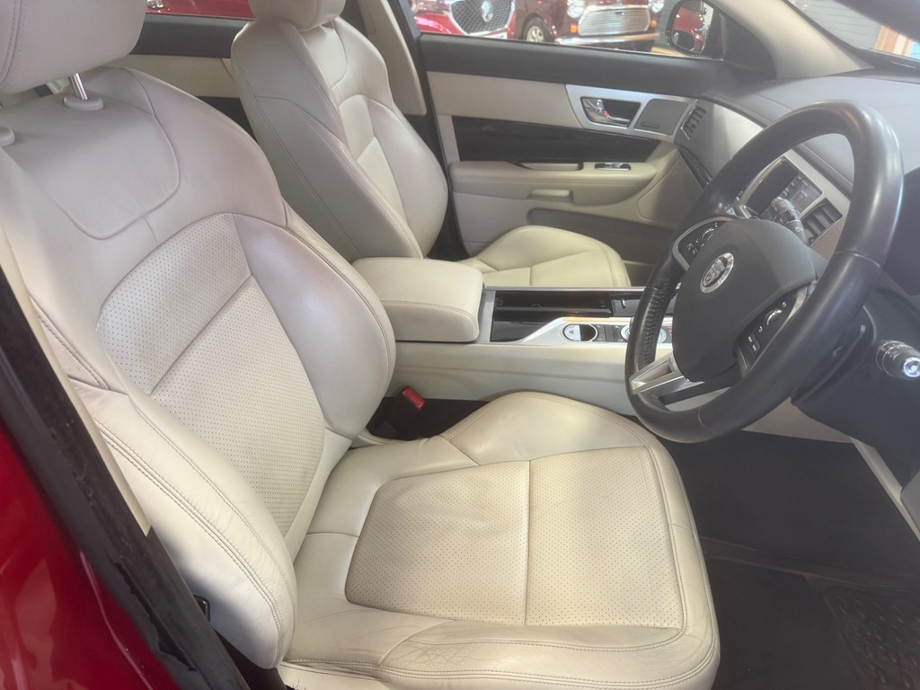 Jaguar XF 3.0D V6 S Premium Luxury Start Stop Red #6