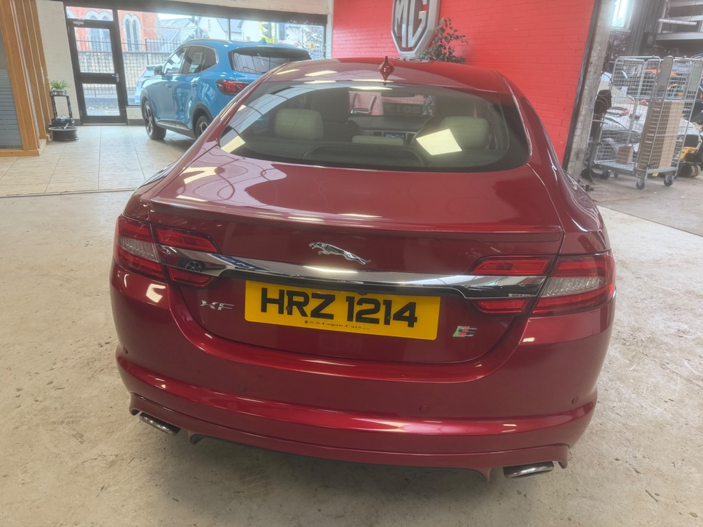 Jaguar XF Xf Premium Luxury Sportbrake D Grey #13