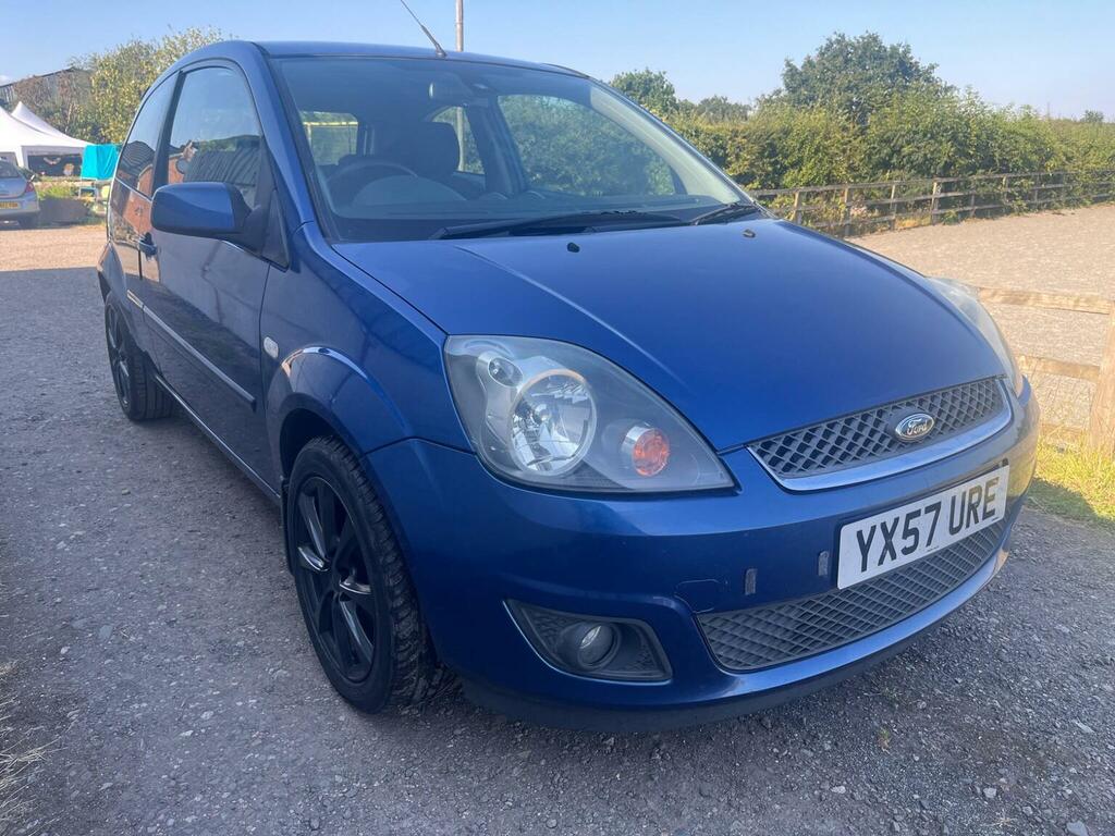 Ford Fiesta Hatchback Purple #5