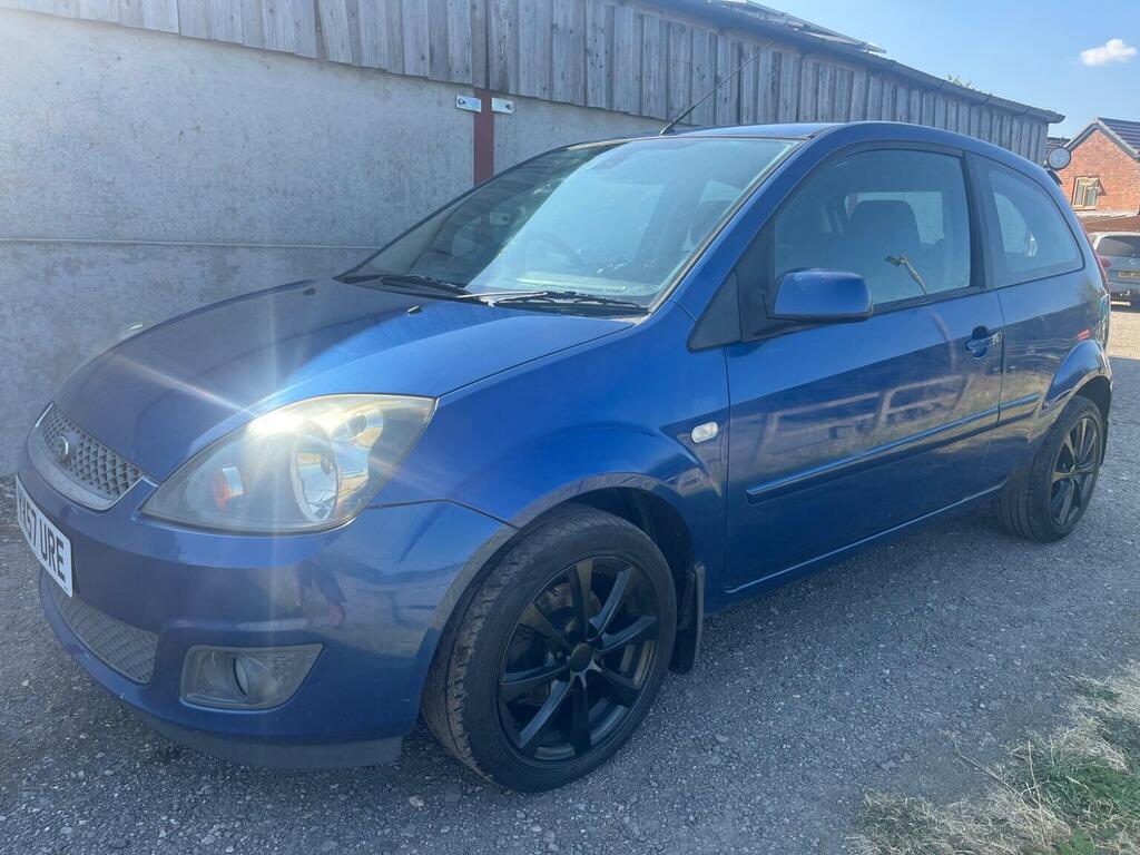 Ford Fiesta Hatchback Purple #2