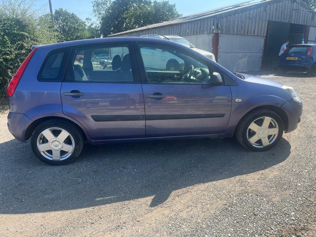 Ford Fiesta Hatchback Silver #5