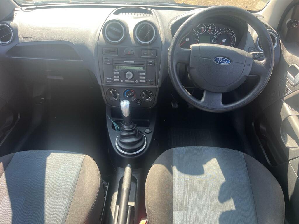Ford Fiesta Hatchback Silver #7