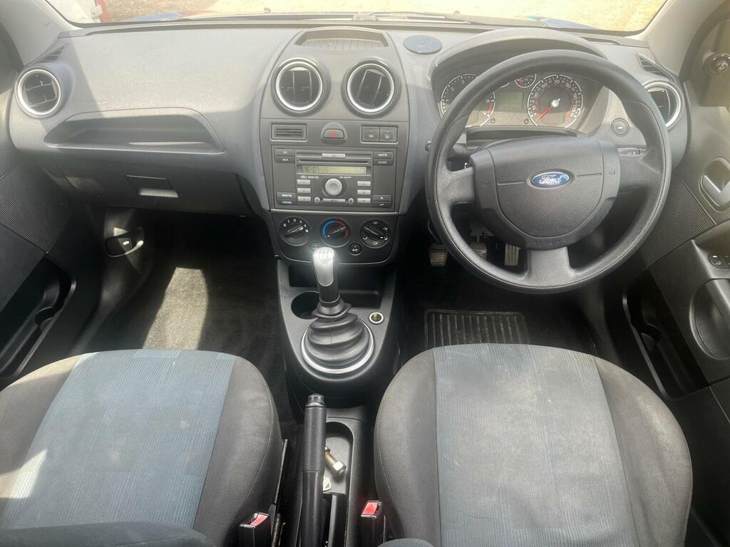 Ford Fiesta Silver #8