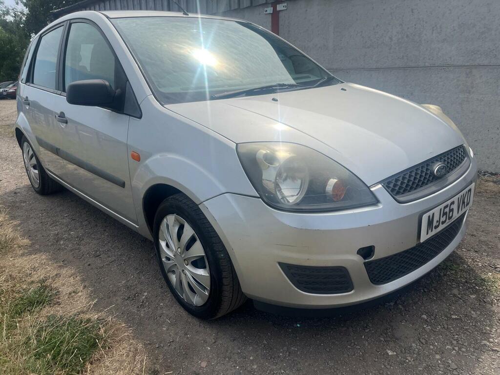 Ford Fiesta Zetec Climate 16V Silver #1