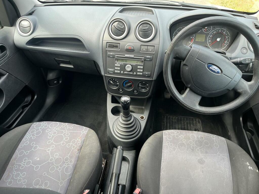 Ford Fiesta Zetec Climate 16V Silver #7