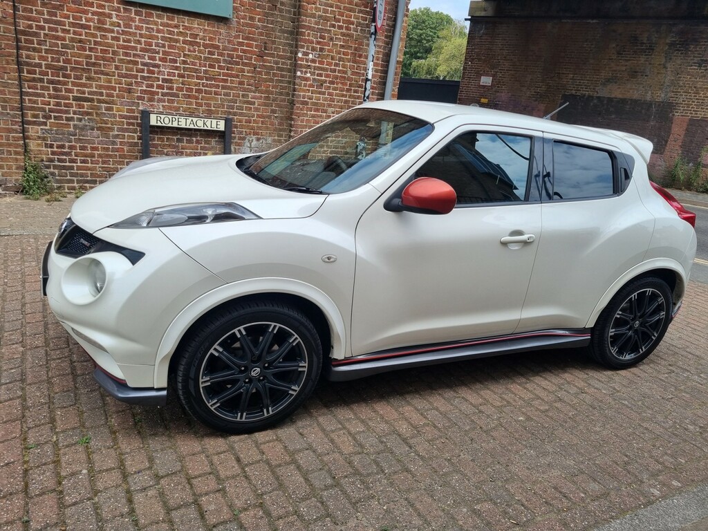 Nissan Juke Suv 1.6 Dig-t Nismo 2013 PJ62LFY White #3