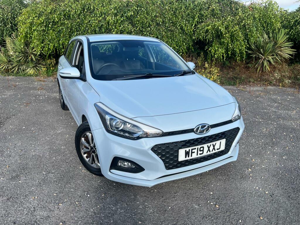 Hyundai I20 1.2 Se Launch Edition Euro 6 Ss Grey
