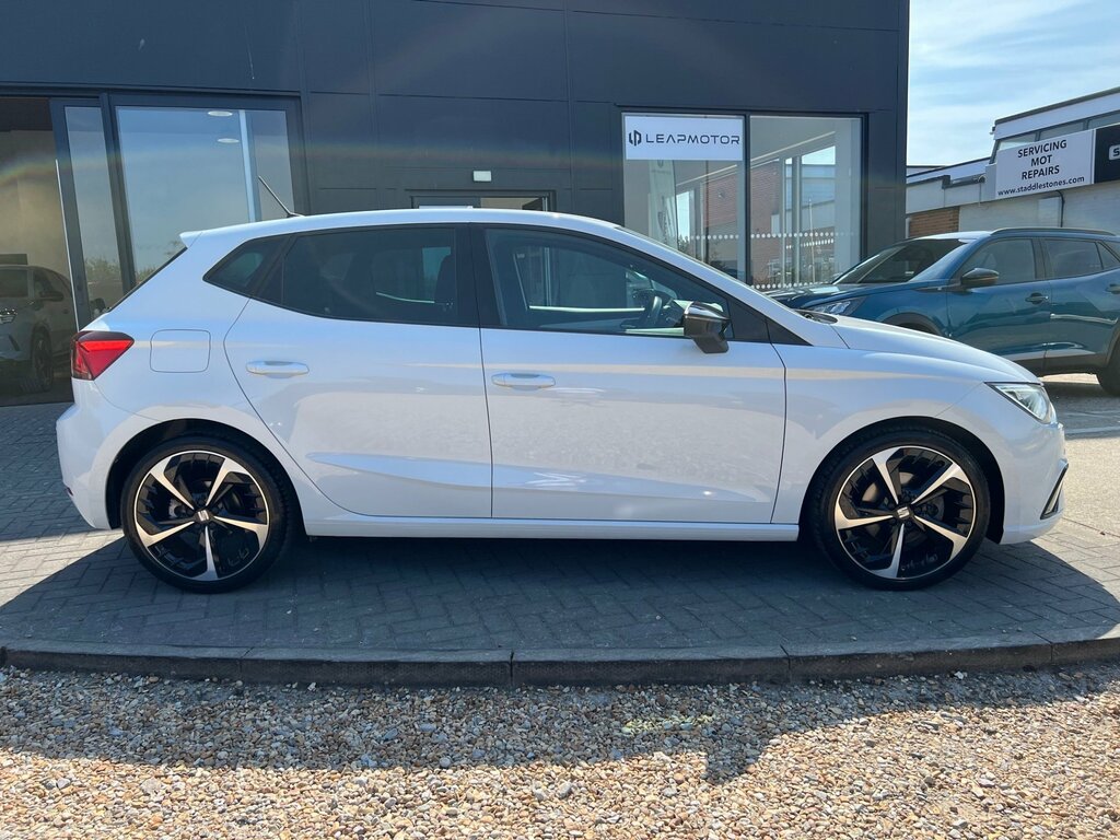 Seat Ibiza Fr Sport 1.0 Tsi 110Ps Dsg White #3