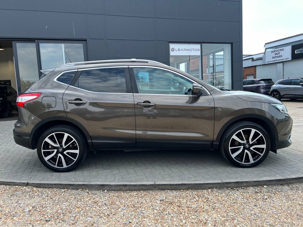 Nissan Qashqai Tekna 1.5 Dci 110Ps DP14ZXN Beige #3