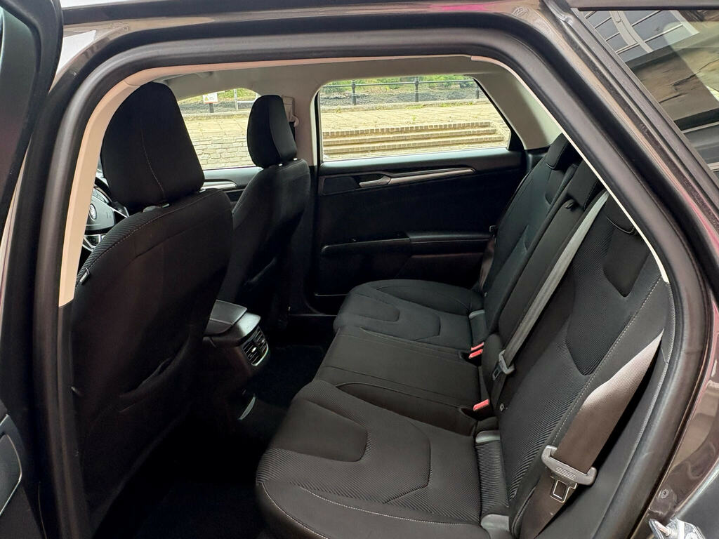 Ford Mondeo #35
