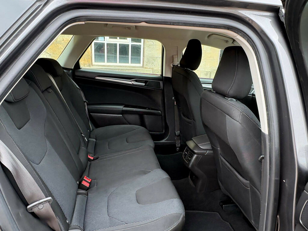 Ford Mondeo #32