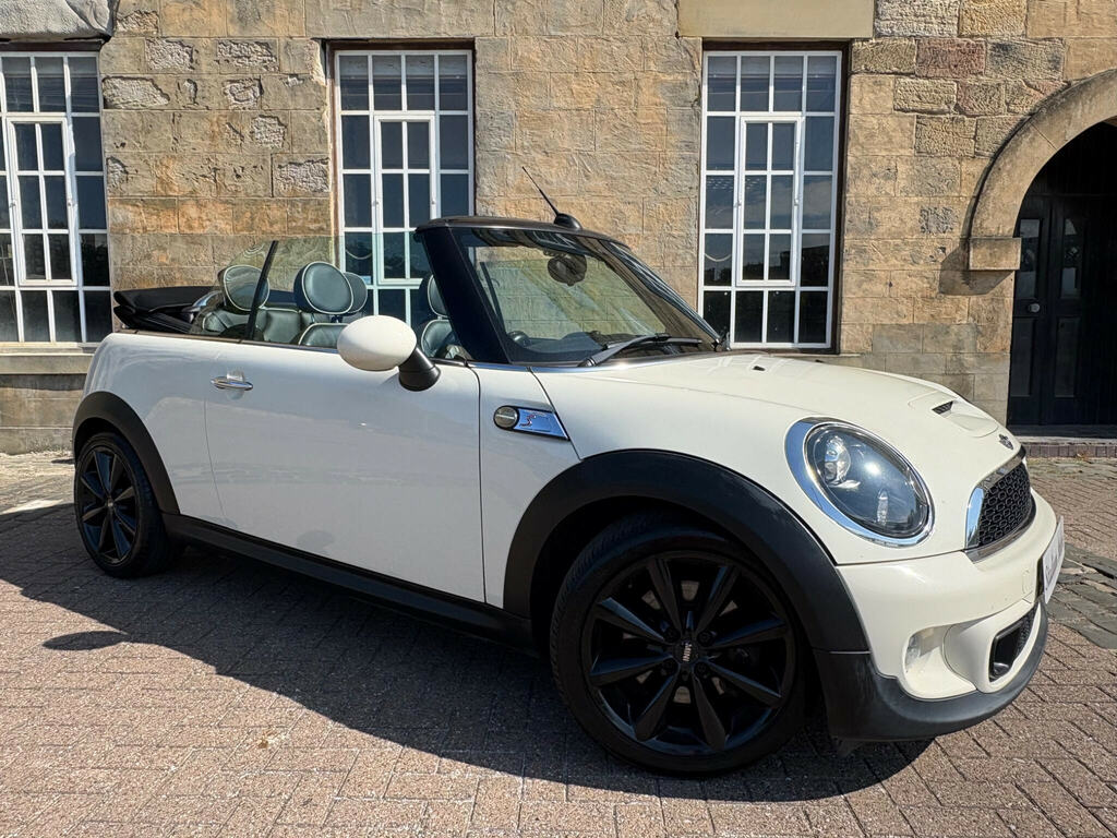 Mini Convertible 1.6 Cooper S Euro 5 Ss White