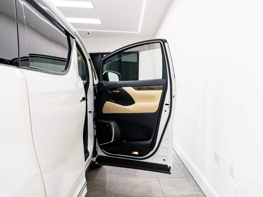 Toyota Alphard 2022 22 Gold #26
