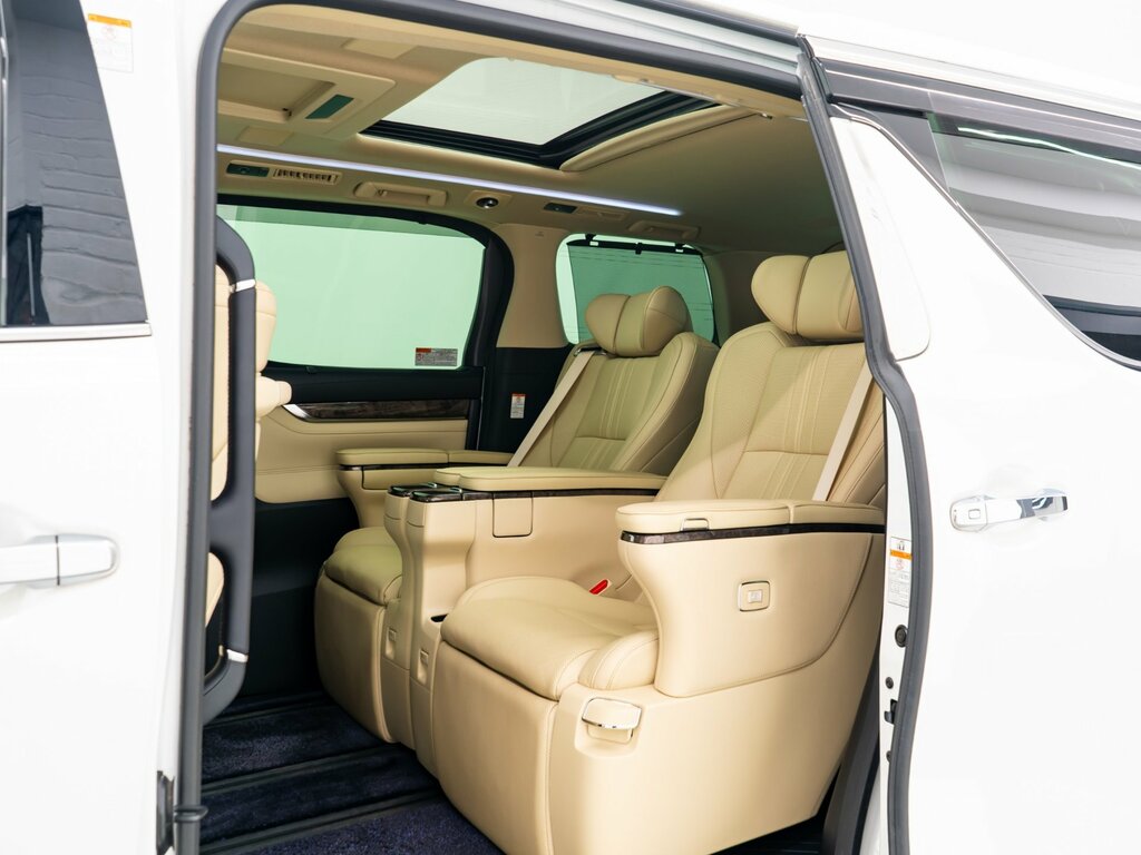 Toyota Alphard 2022 22 Gold #8