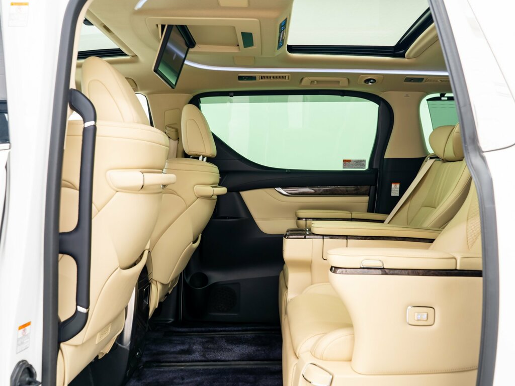 Toyota Alphard 2022 22 Gold #7