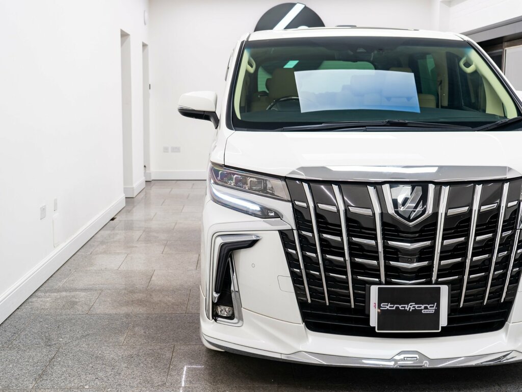 Toyota Alphard 2022 22 Gold #17