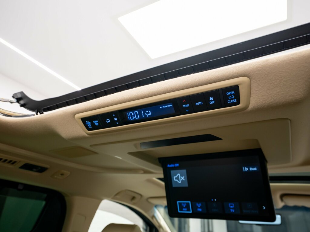 Toyota Alphard 2022 22 Gold #62