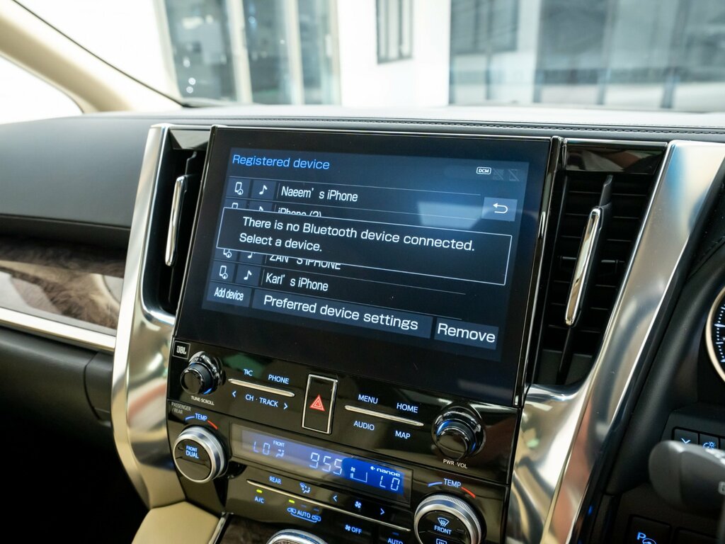 Toyota Alphard 2022 22 Gold #46