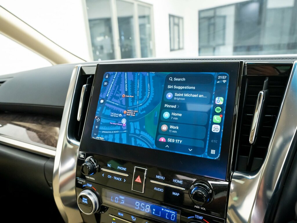 Toyota Alphard 2022 22 Gold #54