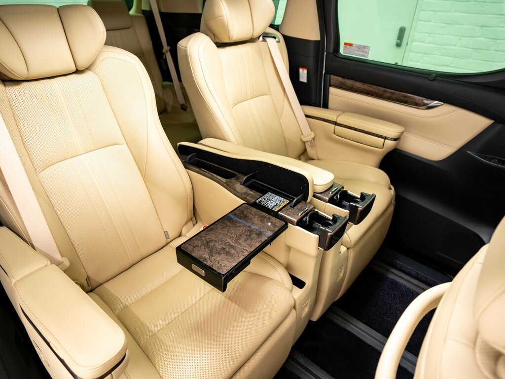 Toyota Alphard 2022 22 Gold #70