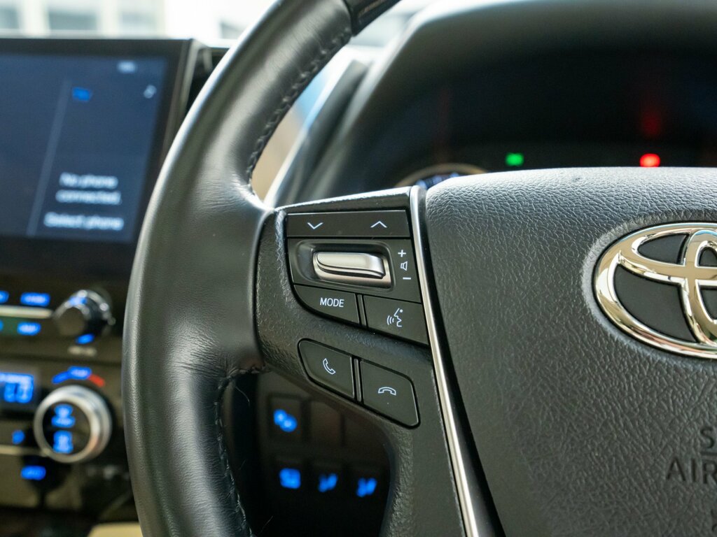 Toyota Alphard 2022 22 Gold #33