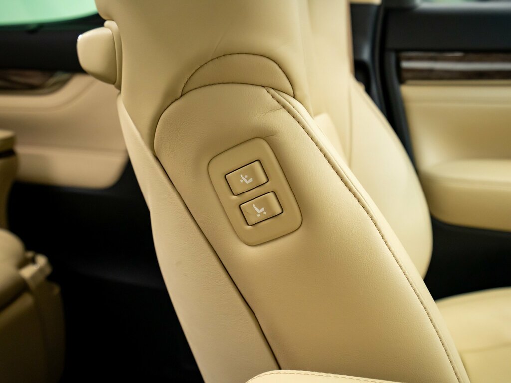 Toyota Alphard 2022 22 Gold #58